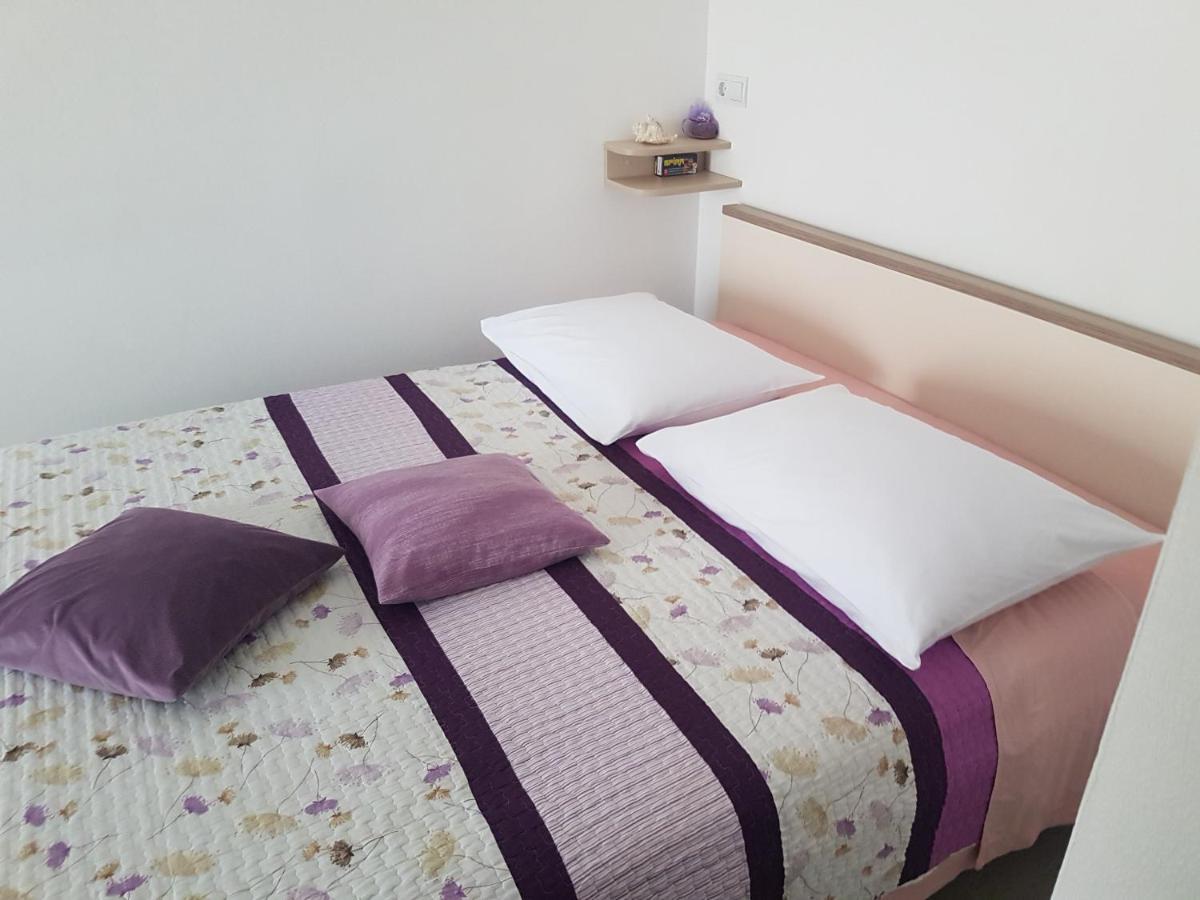 Gabi Rooms & Studio Apartment Lozovac Luaran gambar