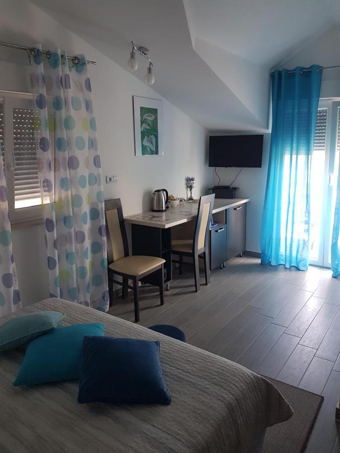 Gabi Rooms & Studio Apartment Lozovac Luaran gambar