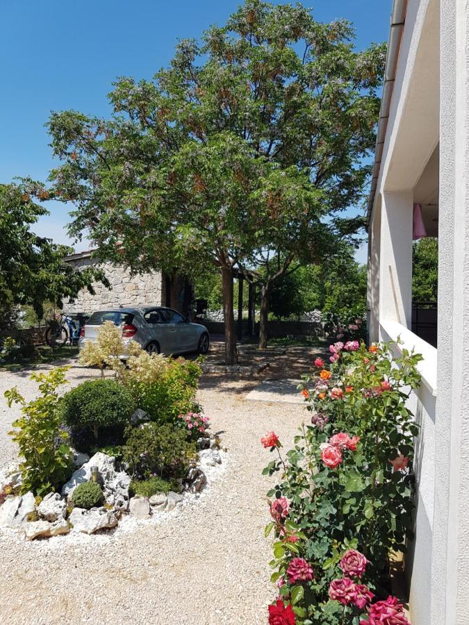 Gabi Rooms & Studio Apartment Lozovac Luaran gambar
