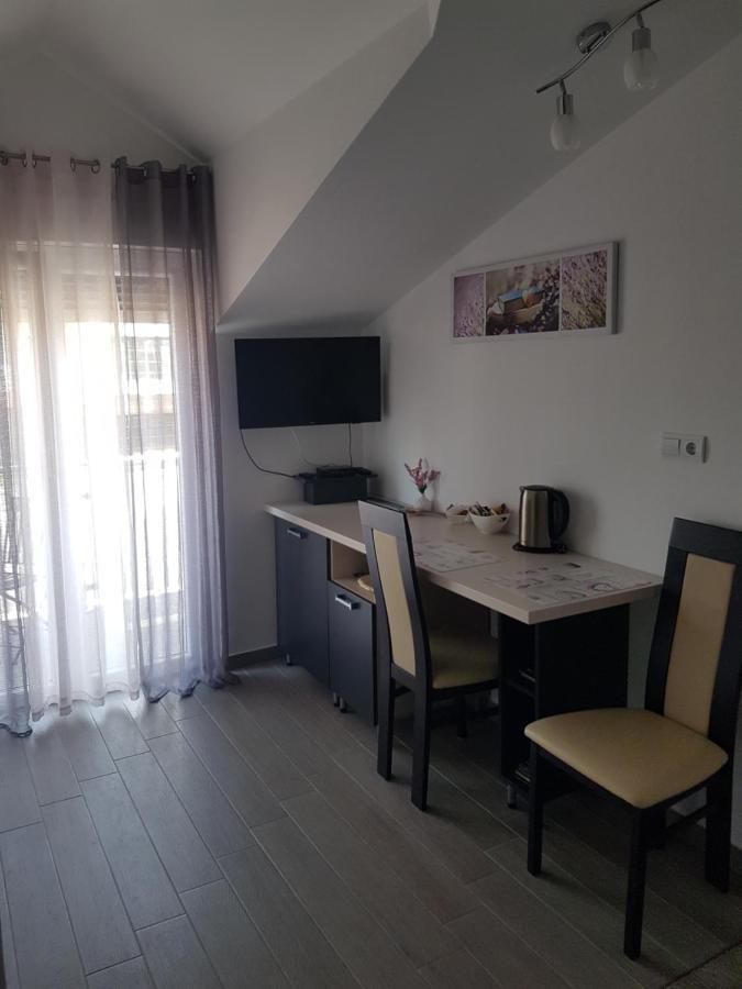 Gabi Rooms & Studio Apartment Lozovac Luaran gambar