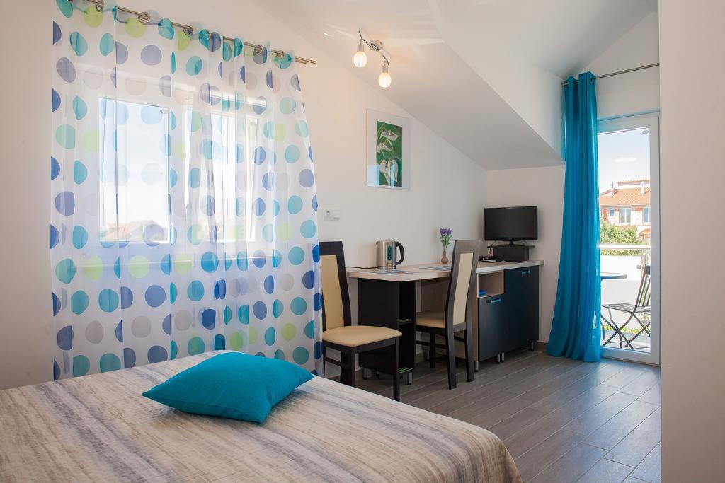 Gabi Rooms & Studio Apartment Lozovac Bilik gambar