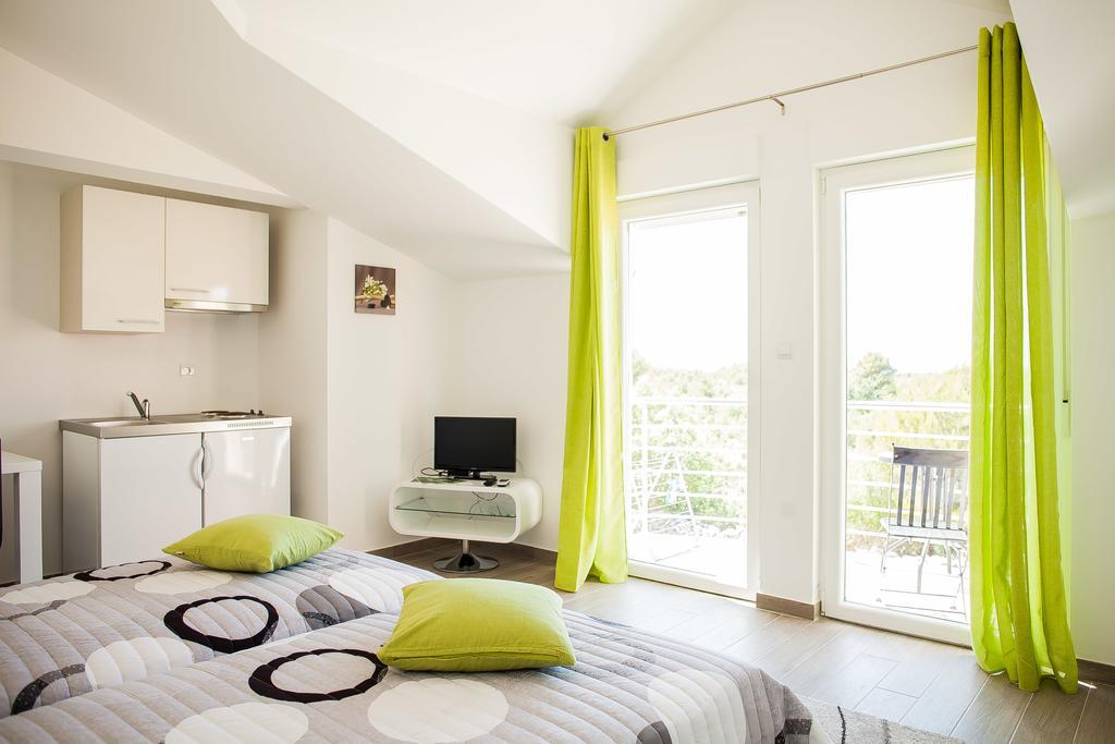 Gabi Rooms & Studio Apartment Lozovac Bilik gambar