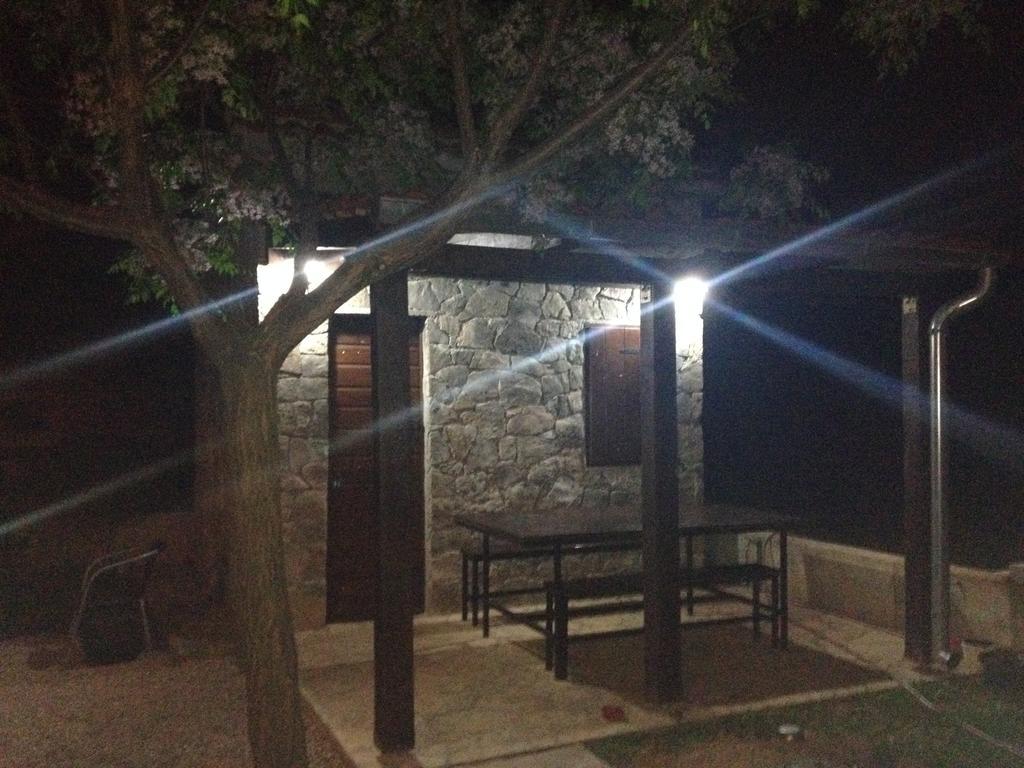 Gabi Rooms & Studio Apartment Lozovac Luaran gambar